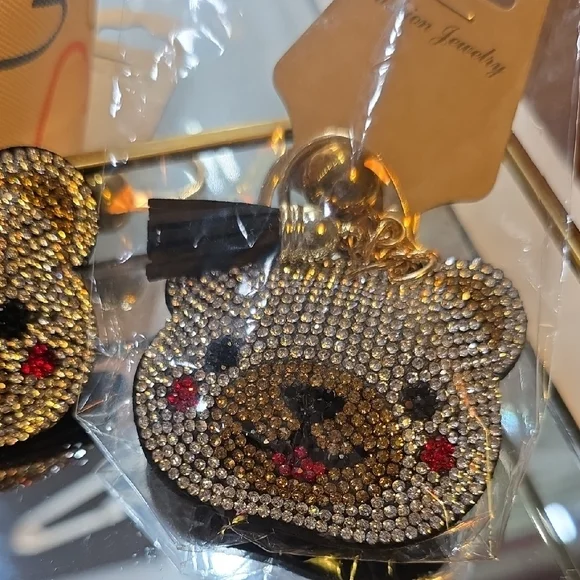 Set of 2 Sparkly Rhinestone Bear Keychains - Picture 4 of 7
